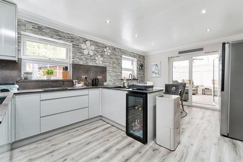 5 bedroom detached house for sale, Blue Ridge Gardens, March