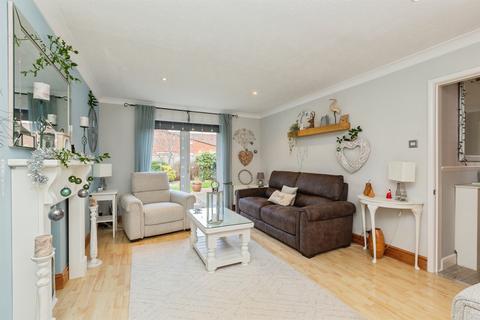 4 bedroom detached house for sale, Webster Road, The Furlongs, Aylesbury
