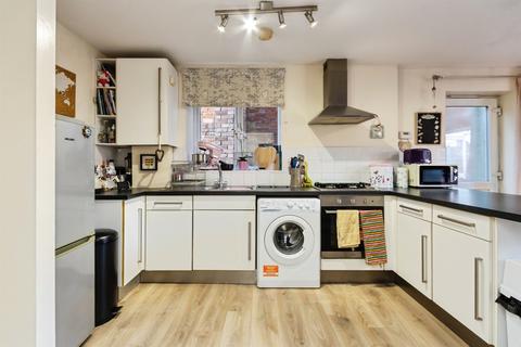 2 bedroom apartment for sale, Main Road, Radcliffe-On-Trent, Nottingham