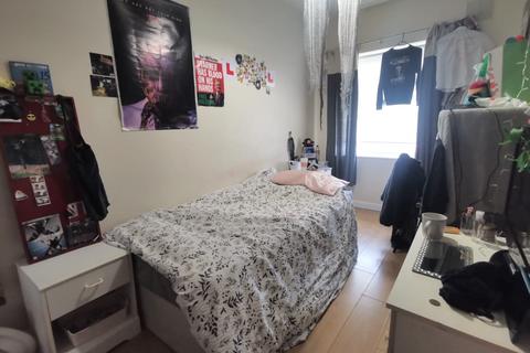 2 bedroom terraced house for sale, Wakefield Road, Featherstone, Pontefract