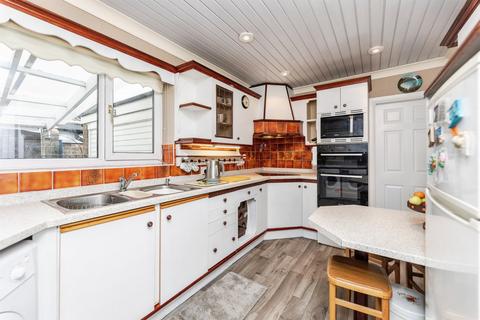 3 bedroom detached bungalow for sale, Ringwood Way, Hemsworth, Pontefract