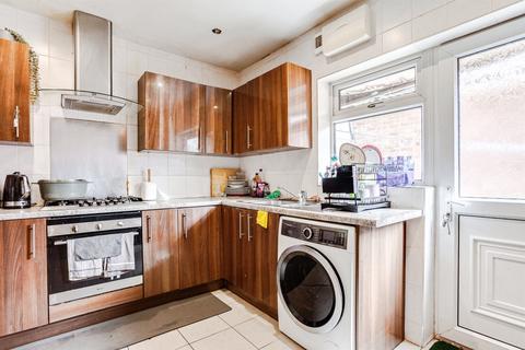 undefined, College Grove Close, WAKEFIELD