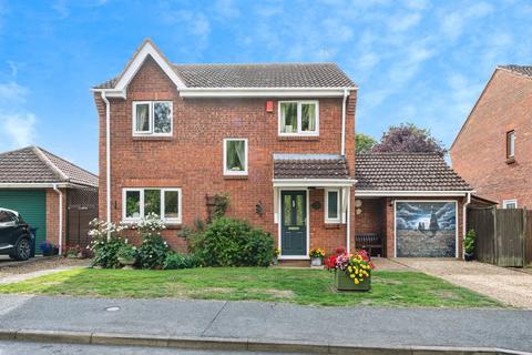 4 bedroom detached house for sale - White Hart Drive, Benwick, March