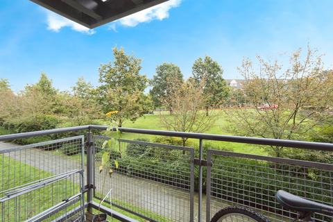 undefined, Commonwealth Drive, Crawley