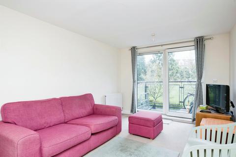 undefined, Commonwealth Drive, Crawley
