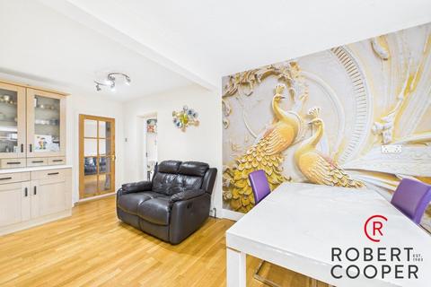 4 bedroom semi-detached house for sale, Woodlands Avenue, Eastcote, HA4