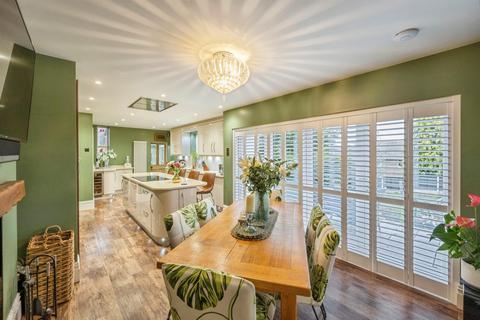 5 bedroom detached house for sale, Station Road, Conisbrough, Doncaster
