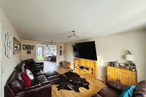 undefined, Cotswold Close, CORBY