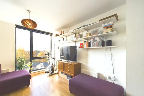 1 bedroom apartment for sale - Triangle Road, London