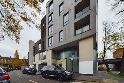 1 bedroom apartment for sale, Triangle Road, London