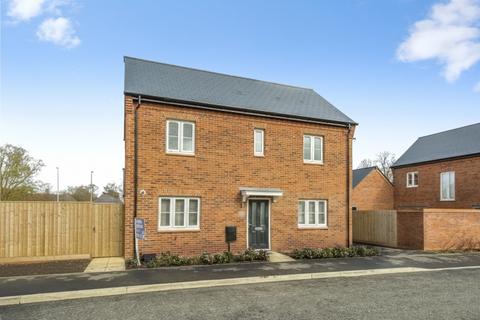 3 bedroom detached house to rent, Wellington Road, Heyford Park