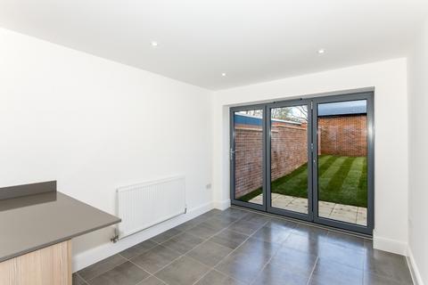 3 bedroom detached house to rent, Wellington Road, Heyford Park