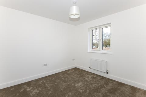 3 bedroom detached house to rent, Wellington Road, Heyford Park