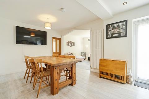 4 bedroom detached house for sale, Braithwaite Edge Road, Keighley BD22