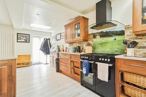 4 bedroom detached house for sale, Braithwaite Edge Road, Keighley BD22