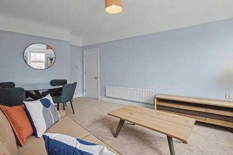 2 bedroom apartment to rent, George Street, City Centre