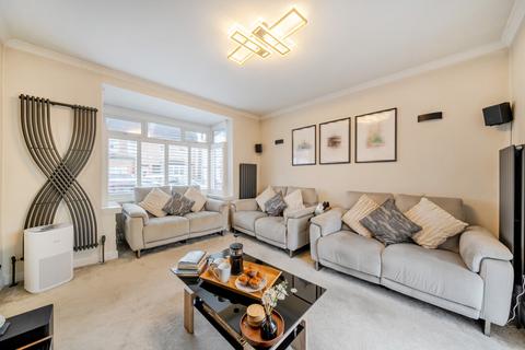 undefined, Wood Street, Mitcham CR4