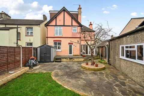4 bedroom detached house for sale, Wood Street, Mitcham CR4