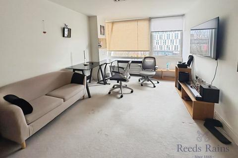 2 bedroom apartment to rent, Strand Street, Merseyside L1
