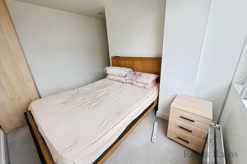 2 bedroom apartment to rent, Strand Street, Merseyside L1
