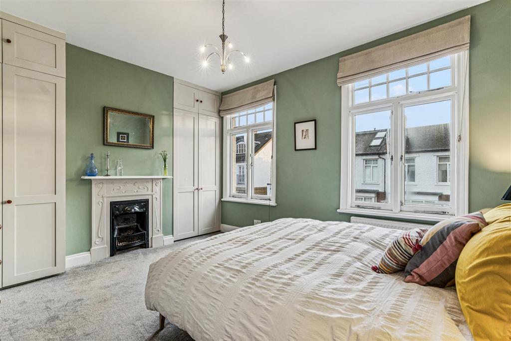 Herbert Gardens, W4 - FOR SALE