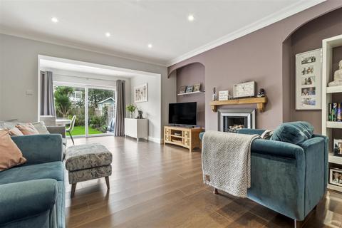 4 bedroom house for sale, Robson Road, Goring-By-Sea, Worthing