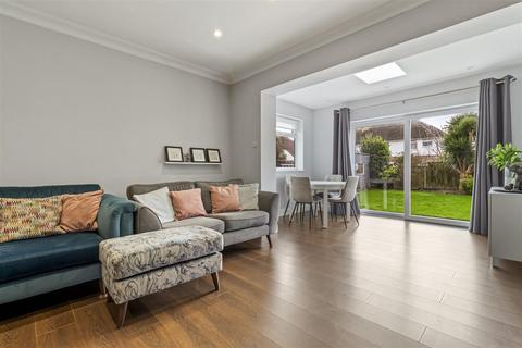 4 bedroom house for sale, Robson Road, Goring-By-Sea, Worthing