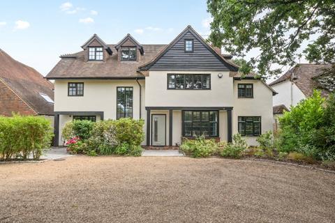 5 bedroom detached house to rent, Woodham, Surrey, KT15