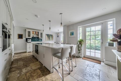 5 bedroom detached house to rent, Woodham, Surrey, KT15