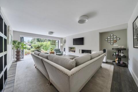 5 bedroom detached house to rent, Woodham, Surrey, KT15