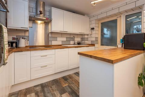 5 bedroom semi-detached house for sale, Carr Meadow, Bamber Bridge, Preston