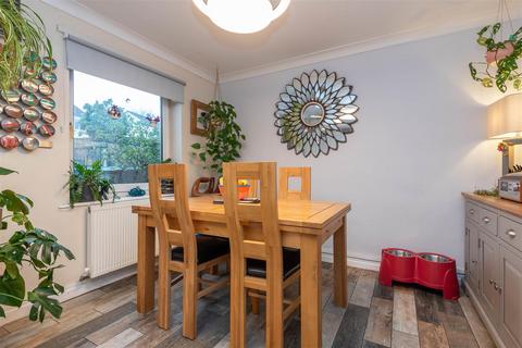 5 bedroom semi-detached house for sale, Carr Meadow, Bamber Bridge, Preston