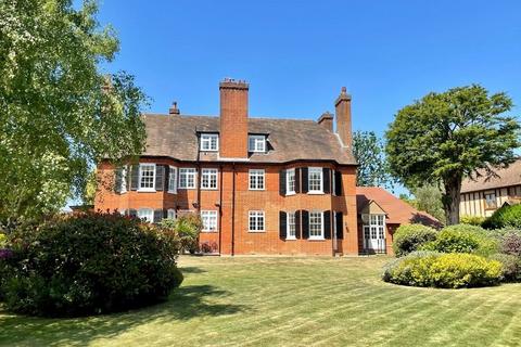 2 bedroom penthouse for sale, Asprey Place, Bromley, Kent, BR1