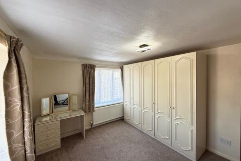 undefined, High Street, ABBOTS LANGLEY