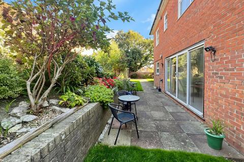 2 bedroom retirement property for sale, Grosvenor Road, Weymouth