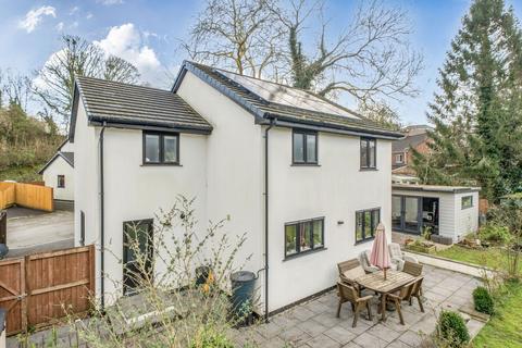4 bedroom detached house for sale, Chapel Close, Launceston