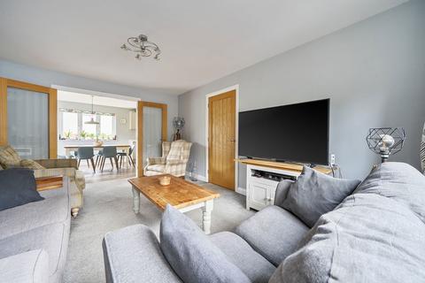 4 bedroom detached house for sale, Chapel Close, Launceston
