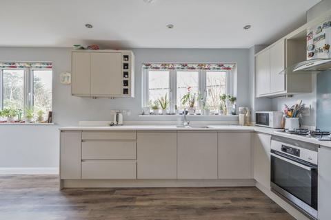 4 bedroom detached house for sale, Chapel Close, Launceston