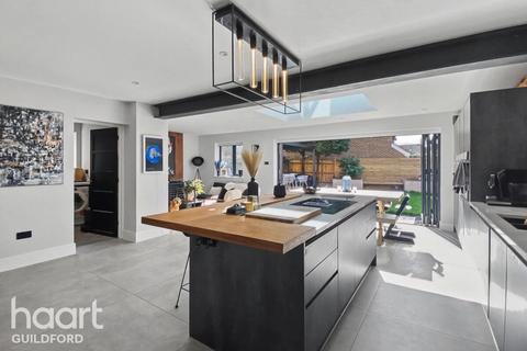 4 bedroom detached house for sale, Turner Close, GUILDFORD