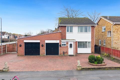 Eversley Garth Crescent, Sherburn In Elmet