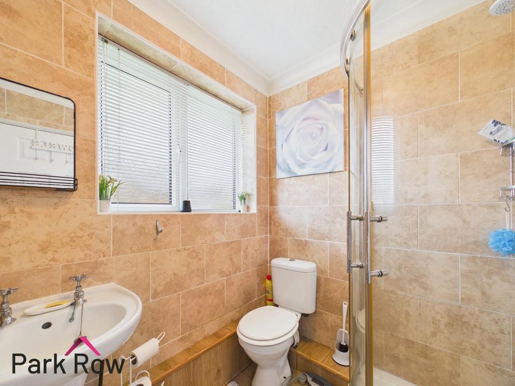 Main bathroom