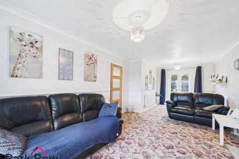 4 bedroom detached house for sale, Eversley Garth Crescent, Sherburn In Elmet