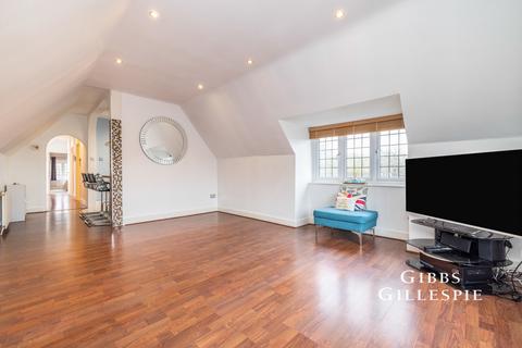 2 bedroom flat to rent, Frithwood Avenue, Northwood, HA6