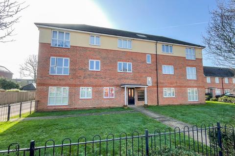 1 bedroom flat for sale, Willow House, Holywell Way, Staines Upon Thames, Middlesex, TW19