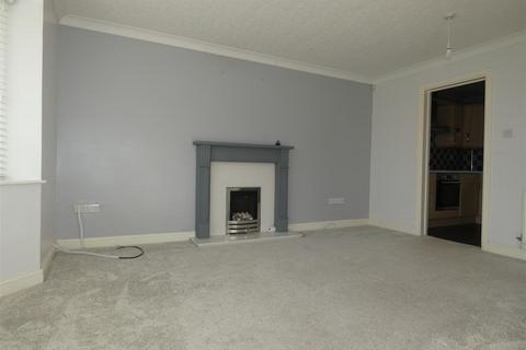 3 bedroom semi-detached house to rent, Chaucer Road, Workington CA14