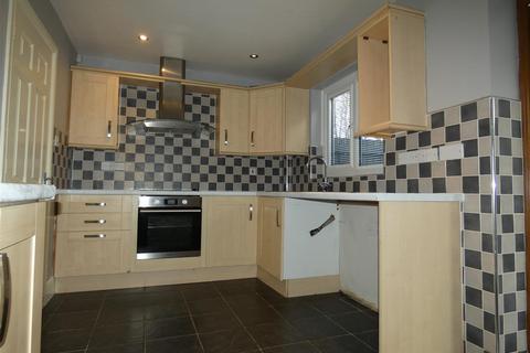 3 bedroom semi-detached house to rent, Chaucer Road, Workington CA14