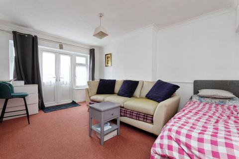 undefined, Endeavour Way, Barking