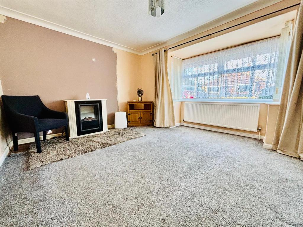 Living Room: