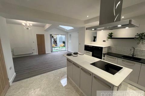 3 bedroom terraced house to rent, Ynyswen Road, Ynyswen Road Treorchy, Treorchy, CF42