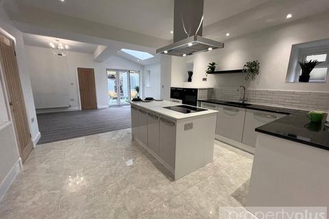 3 bedroom terraced house to rent, Ynyswen Road, Ynyswen Road Treorchy, Treorchy, CF42